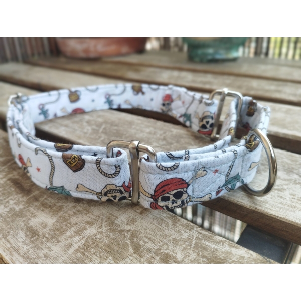 collar martingale pirata