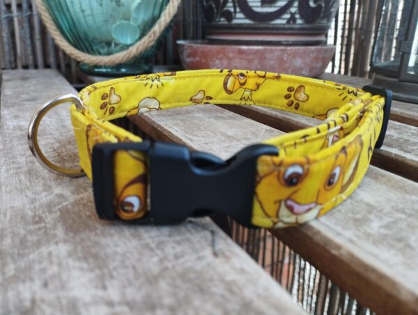 collar click rey leon
